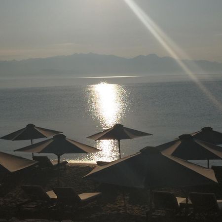 Takis Haikos House Two Minutes Walk To The Beach Peroulia Vounária Exteriör bild