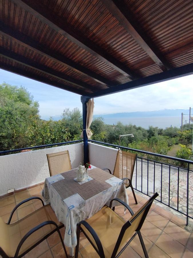 Takis Haikos House Two Minutes Walk To The Beach Peroulia Vounária Exteriör bild