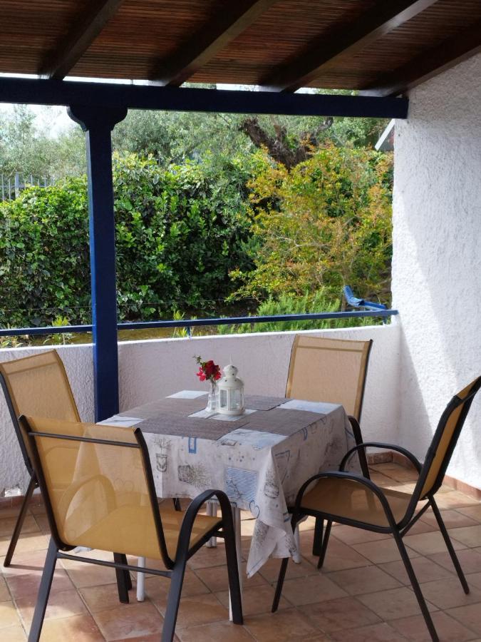 Takis Haikos House Two Minutes Walk To The Beach Peroulia Vounária Exteriör bild