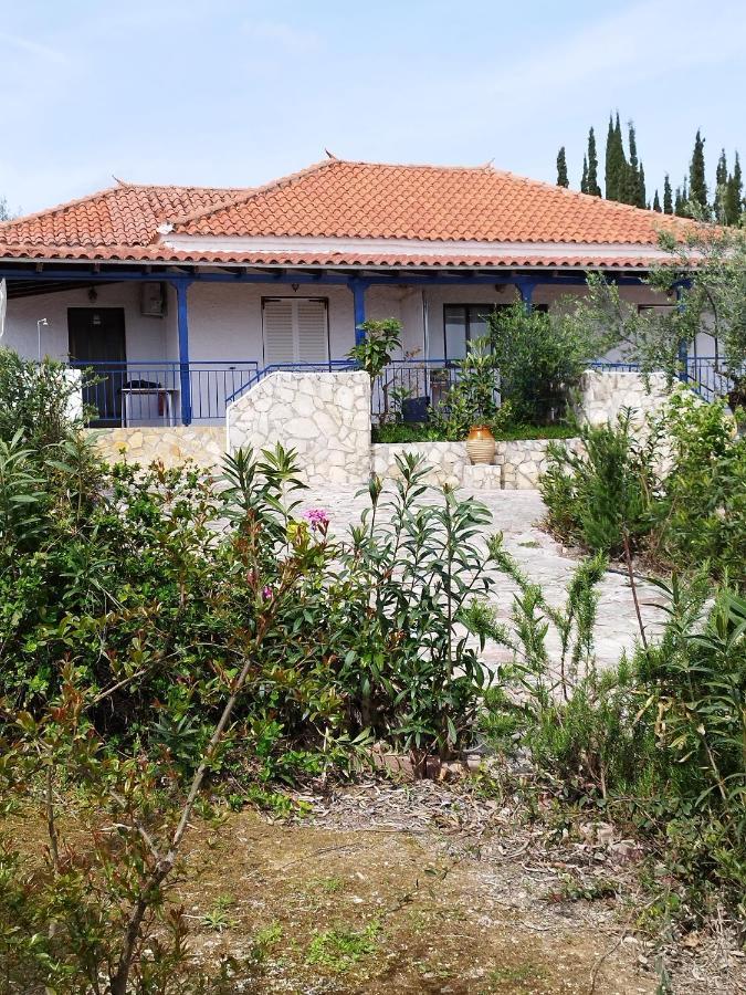 Takis Haikos House Two Minutes Walk To The Beach Peroulia Vounária Exteriör bild