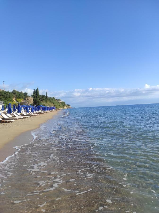 Takis Haikos House Two Minutes Walk To The Beach Peroulia Vounária Exteriör bild