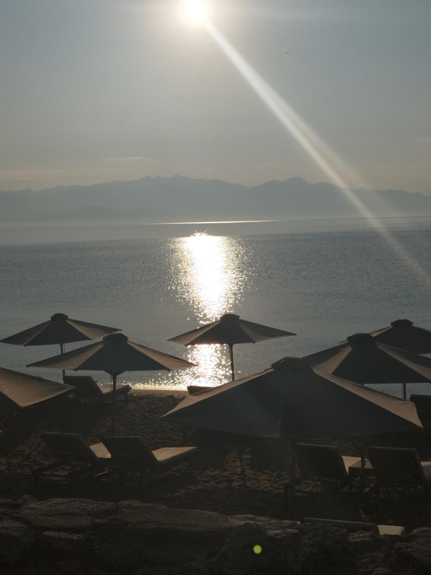 Takis Haikos House Two Minutes Walk To The Beach Peroulia Vounária Exteriör bild