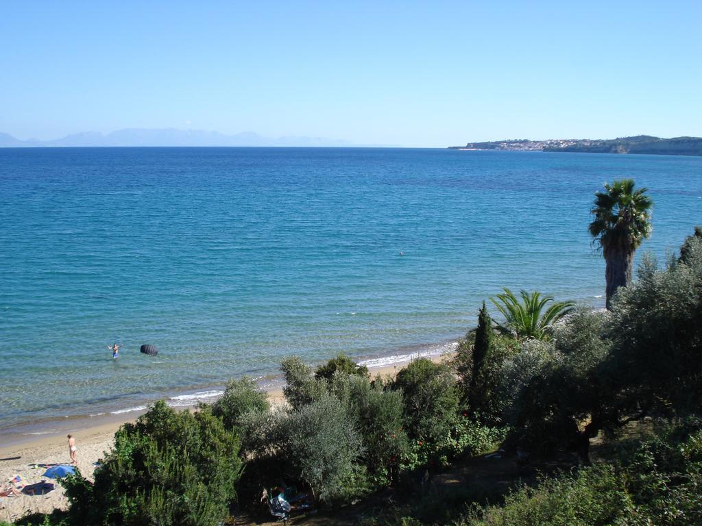 Takis Haikos House Two Minutes Walk To The Beach Peroulia Vounária Exteriör bild